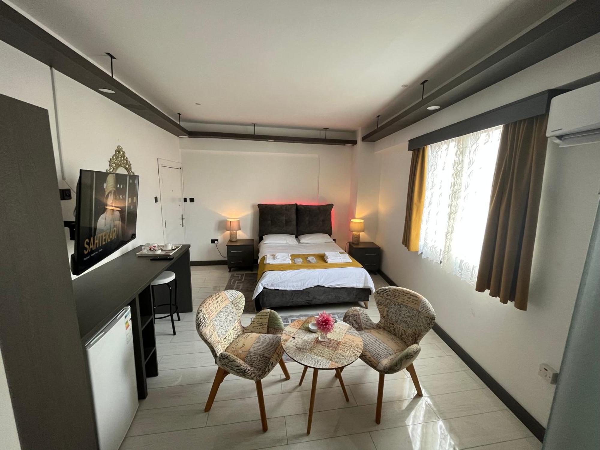 法马古斯塔Tiana Boutique公寓式酒店 外观 照片